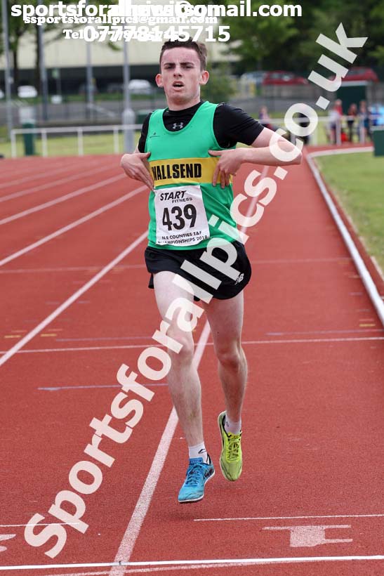 Mens under-17 3000 metres, North Eastern Track and Fields Champs., Middlesbrough. Photo: David T. Hewitson/Sports for All Pics